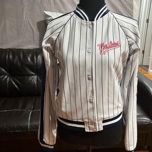 Cooperstown colección. G-lll sports by carl banks.